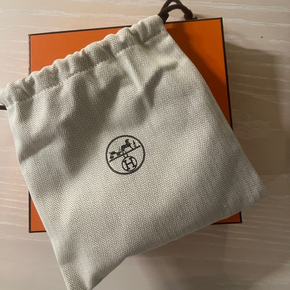 Hermes Kelly 18 belt in etoupe with rose gold hardware epsom leather - Picture 2 of 6